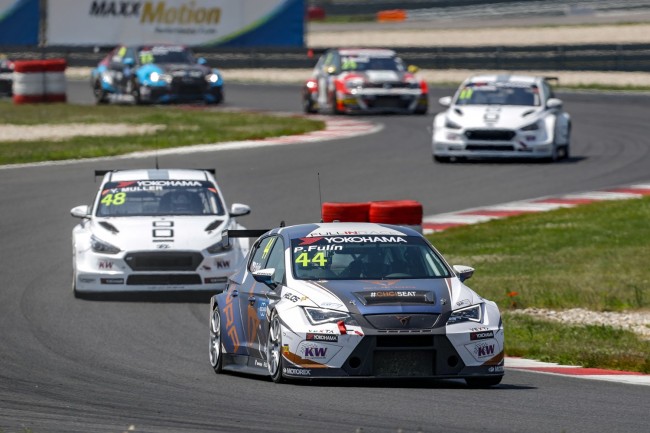 Foto k novince: Petr Fulín vyhlášen druhým nejlepším hostujícím jezdcem ve FIA WTCR